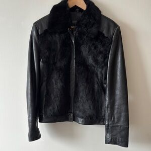 Sleek Black Leather Jacket with Luxurious Fur Accents